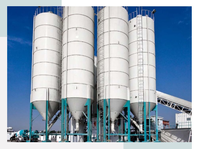 Строительство цементных силосов в Пугачёве