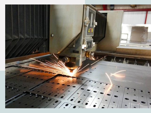 Лазерная резка металла в Пугачёве от 610 руб.